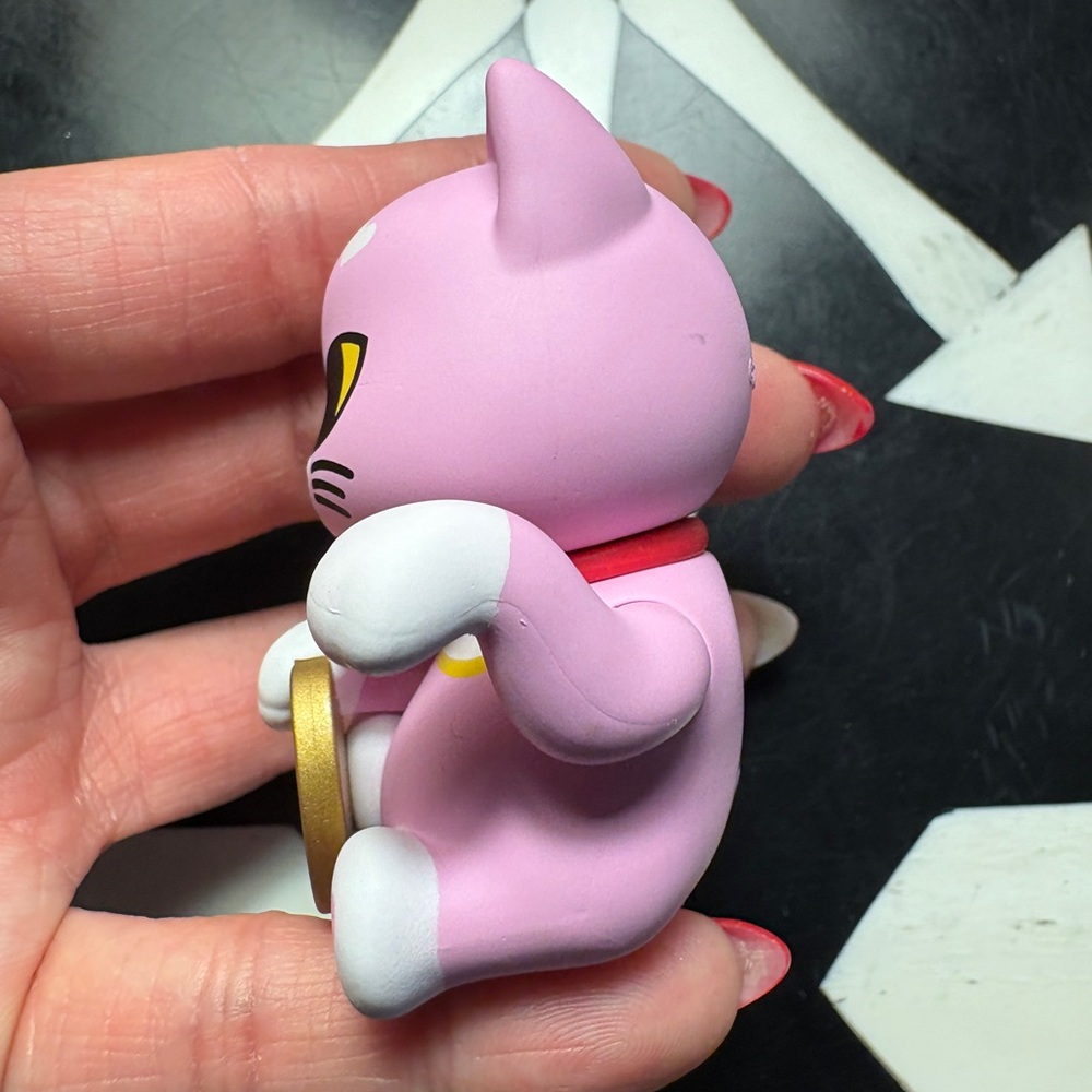 tokidoki Lucky Cats LOVING PAWS - Picture 4 of 6